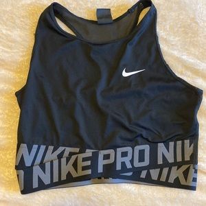 Nike pro crop top, excellent condition, worn 1x